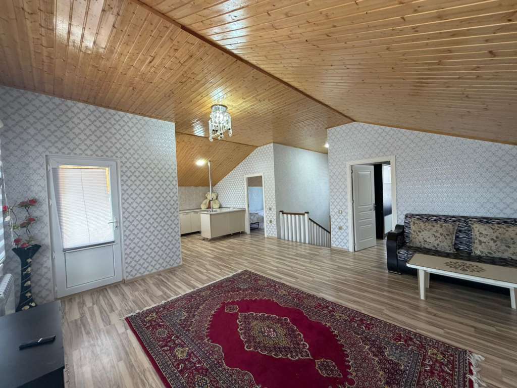Qəbələ Qəbələ, Азербайджан günlük kirayə Həyət evi / Villa 100 AZN-a 4 otaqlı