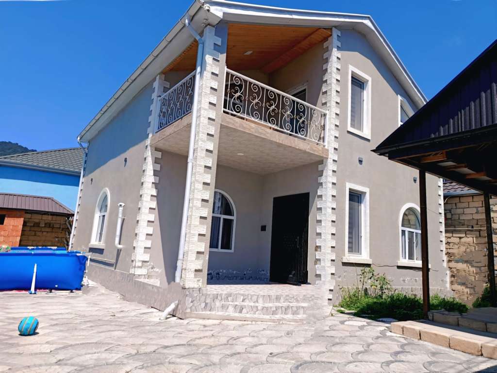 Qəbələ Qəbələ, Азербайджан Azərbaycanda günlük kirayə Həyət evi / Villa 100 AZN-a 4 otaqlı