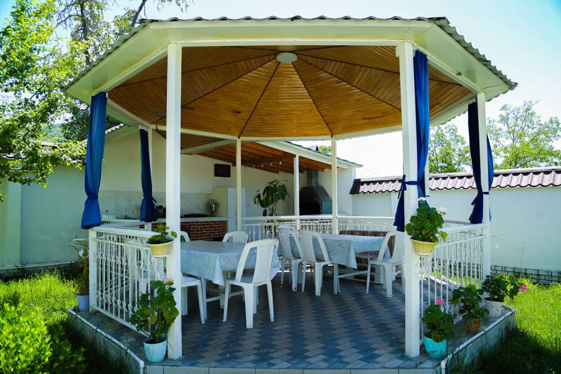 Qəbələ Qəbələ, Азербайджан günlük kirayə Həyət evi / Villa 200 AZN-a 5 otaqlı