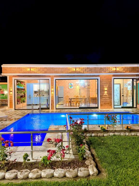 Qəbələ Qəbələ, Азербайджан günlük kirayə Həyət evi / Villa 220 AZN-a 5 otaqlı