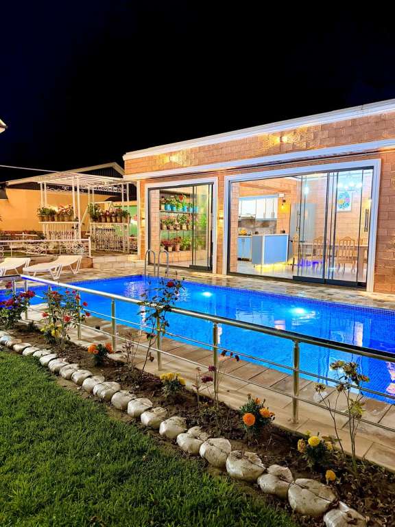 Qəbələ Qəbələ, Азербайджан günlük kirayə Həyət evi / Villa 220 AZN-a 5 otaqlı