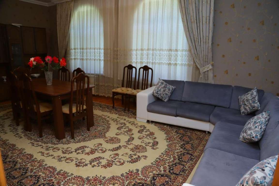 Qəbələ Qəbələ, Азербайджан günlük kirayə Həyət evi / Villa 200 AZN-a 5 otaqlı