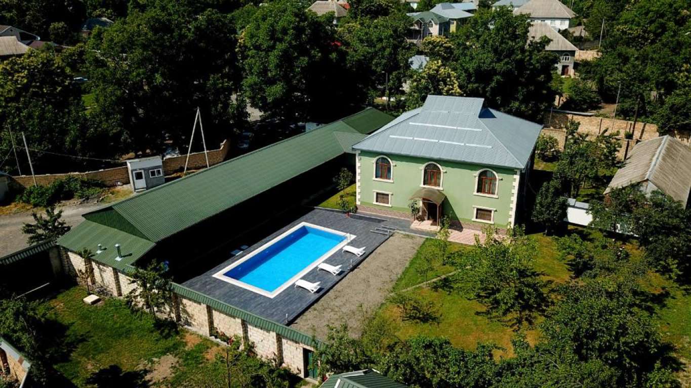 Qəbələ Qəbələ, Азербайджан günlük kirayə Həyət evi / Villa 200 AZN-a 5 otaqlı