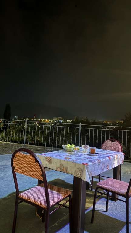 Şəki 18 Sarı Torpaq küçəsi, Şəki 5500, Азербайджан günlük kirayə Həyət evi / Villa 50 AZN-a 5 otaqlı