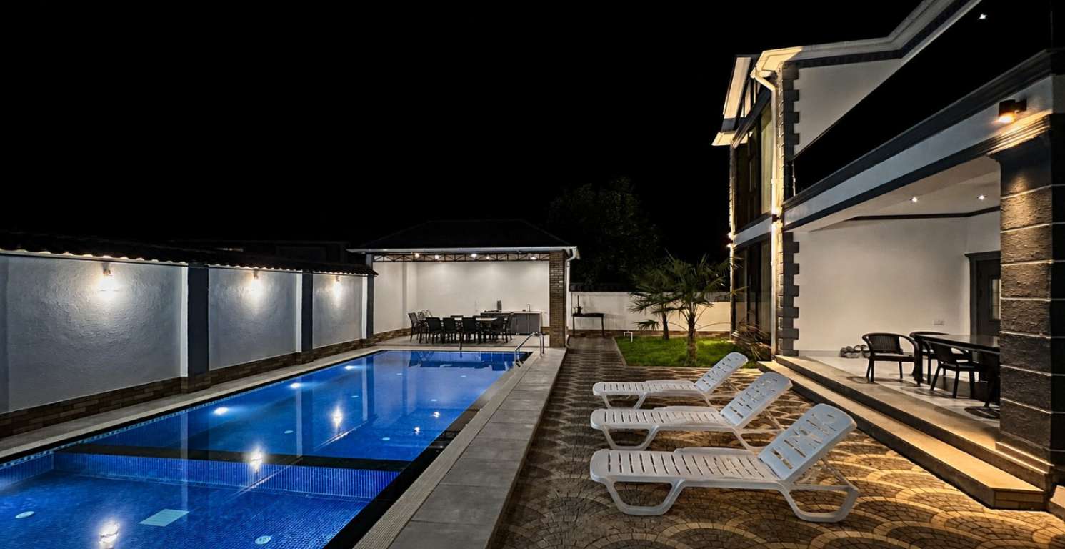 Qəbələ Cəfər Cabbarlı, Qəbələ, Azərbaycan günlük kirayə Həyət evi / Villa 250 AZN-a 7 otaqlı