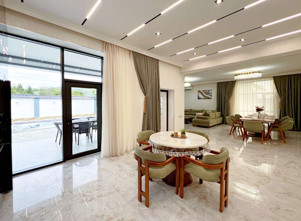 Qəbələ Cəfər Cabbarlı, Qəbələ, Azərbaycan günlük kirayə Həyət evi / Villa 250 AZN-a 7 otaqlı