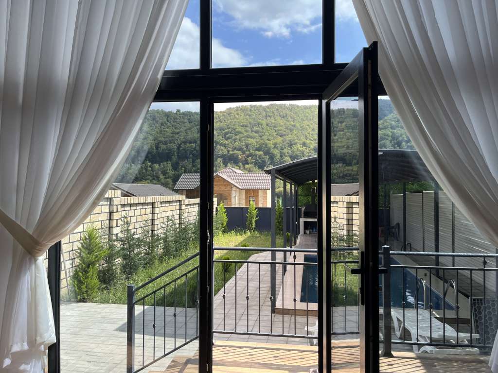 Quba 8CWF+M6 Гечреш, Азербайджан günlük kirayə Həyət evi / Villa 200 AZN-a 4 otaqlı